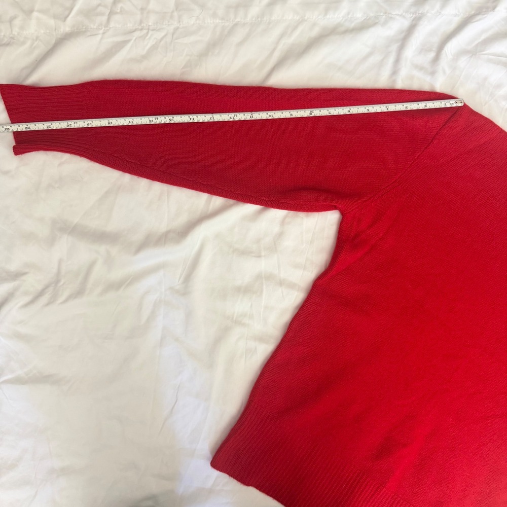 Neiman Marcus Womens Red 100% Cashmere Button Shoulder Crew Neck Sweater S - Picture 7 of 9